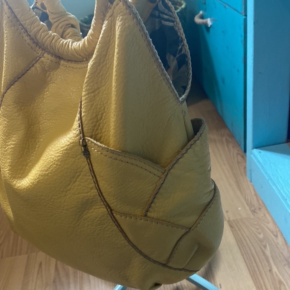 SOLD Lucky Brand Leather Tote Bag Yellow Vintage Pebbled - Picture 5 of 12